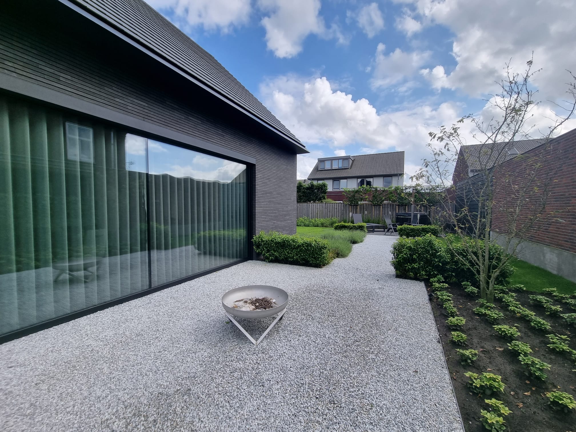 Minimalistische tuin Middelbeers 05
